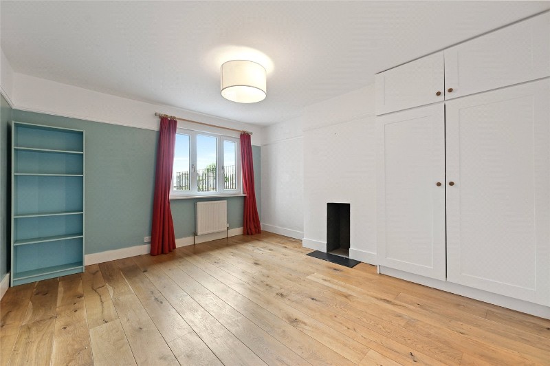 Findon Road, London, W12