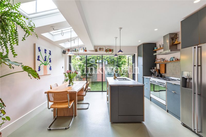 Greyhound Road, London, N17