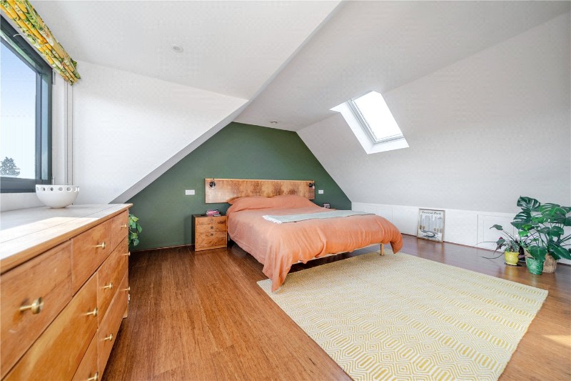 Bat & Ball Lane, Farnham, Surrey, GU10