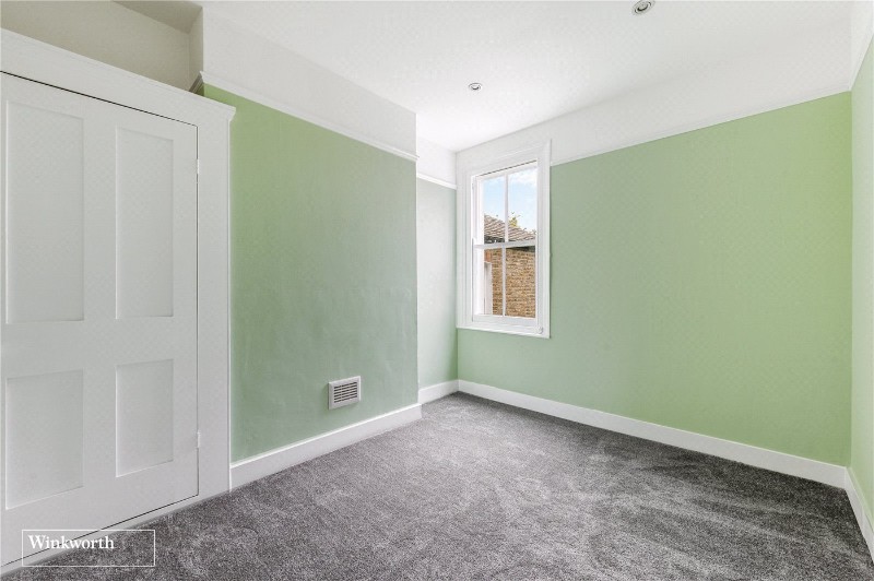 St. Albans Avenue, London, W4