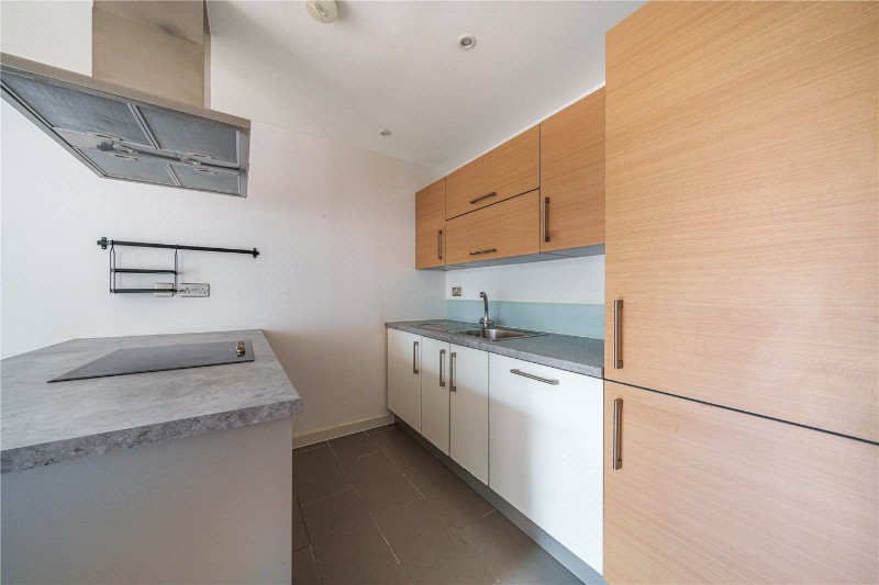 High Street, London, E15