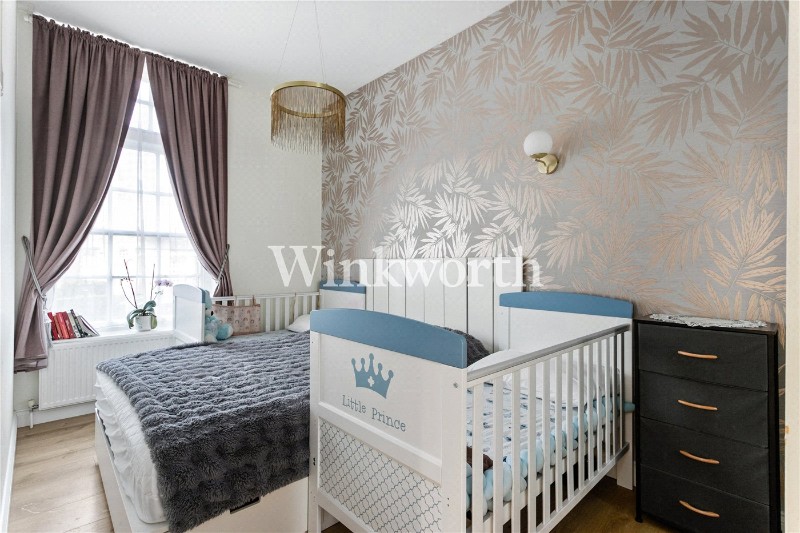 Pennington Drive, London, N21