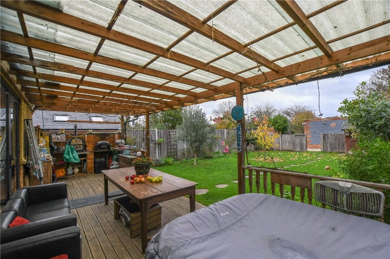 London Road, Wokingham, Berkshire, RG40