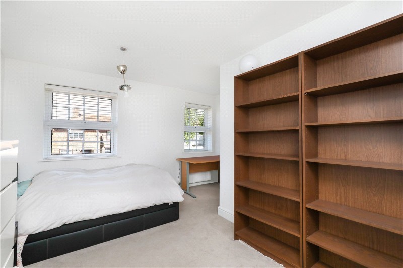 Saxon Drive, London, W3