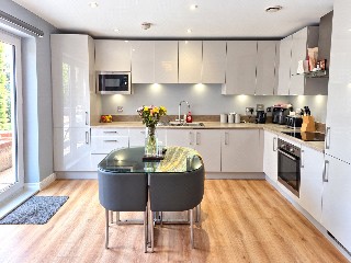 Tapster Street, Barnet, EN5