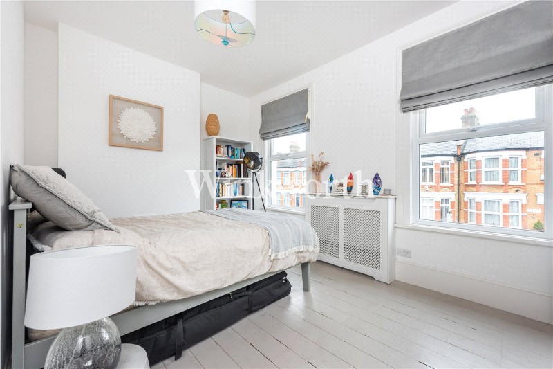 La Rose Lane, London, N15