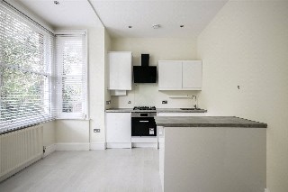 Grange Park, London, W5