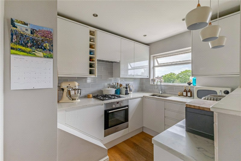 Larkhall Rise, London, SW4