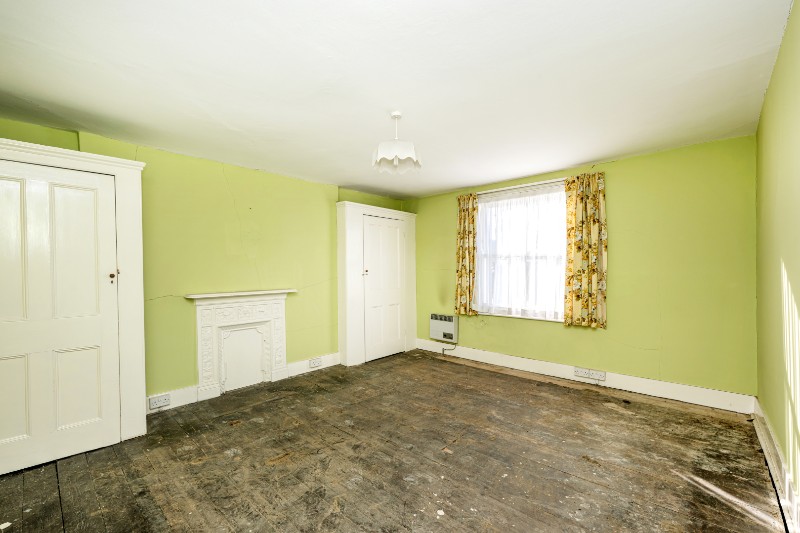 St. Quintin Avenue, London, W10