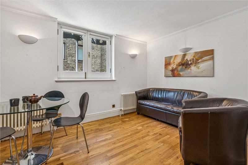 Shorts Gardens, London, WC2H