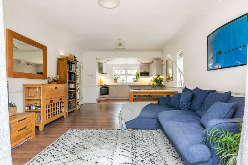 Lisle Close, London, SW17