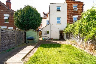 Hopton Road, London, SW16