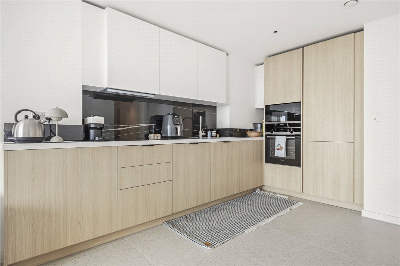 Cendal Crescent, London, E1