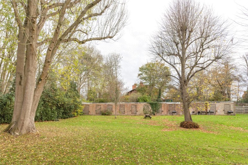 Auckland Road, London, SE19