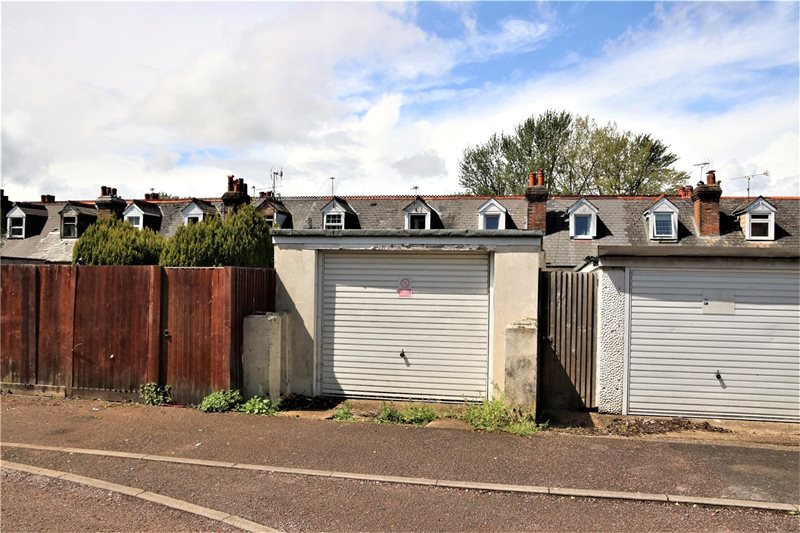 Elgar Road, Reading, RG2