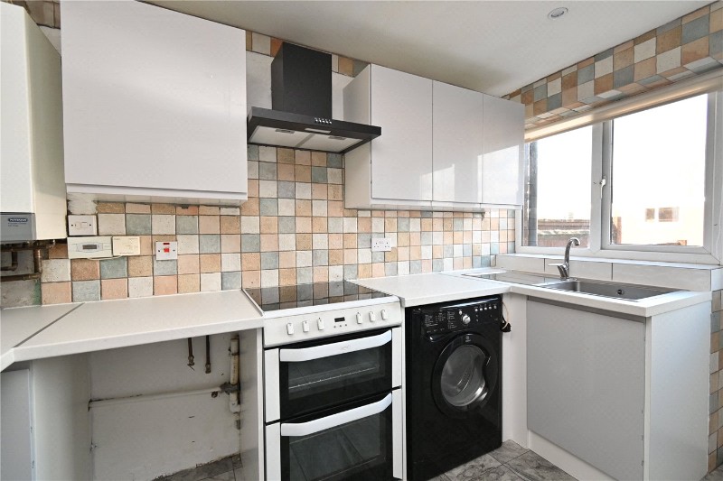 Kennet Close, Riverdene, Basingstoke, Hampshire, RG21