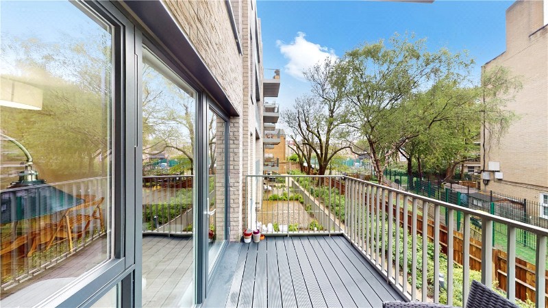 Louis Close, London, N7