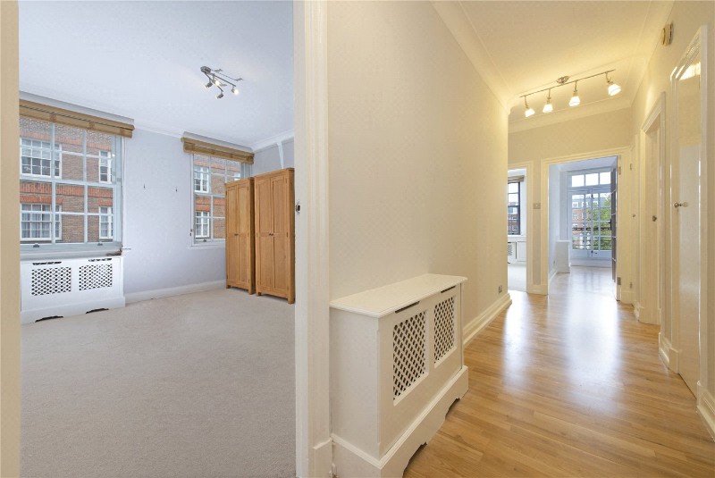 Eyre Court, Finchley Road, St John&#39;s Wood, London, NW8