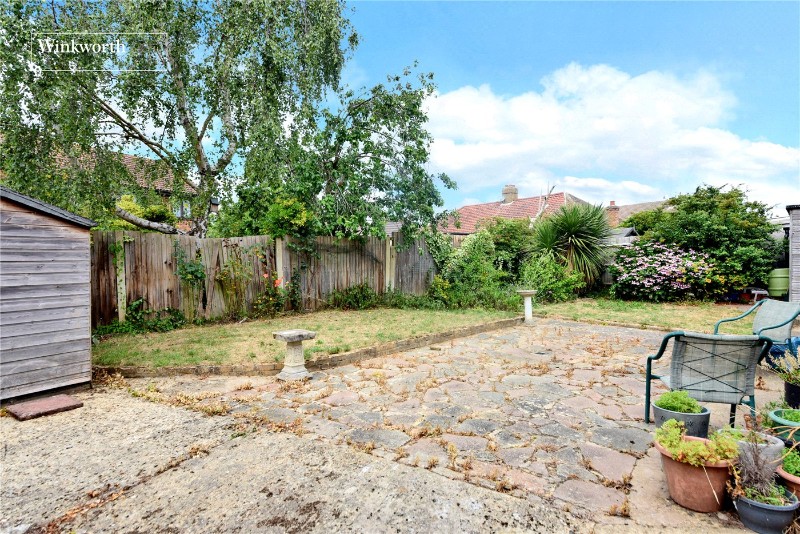 Langley Avenue, Worcester Park, KT4