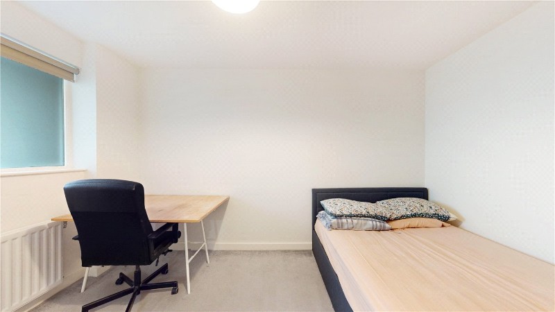 Louis Close, London, N7