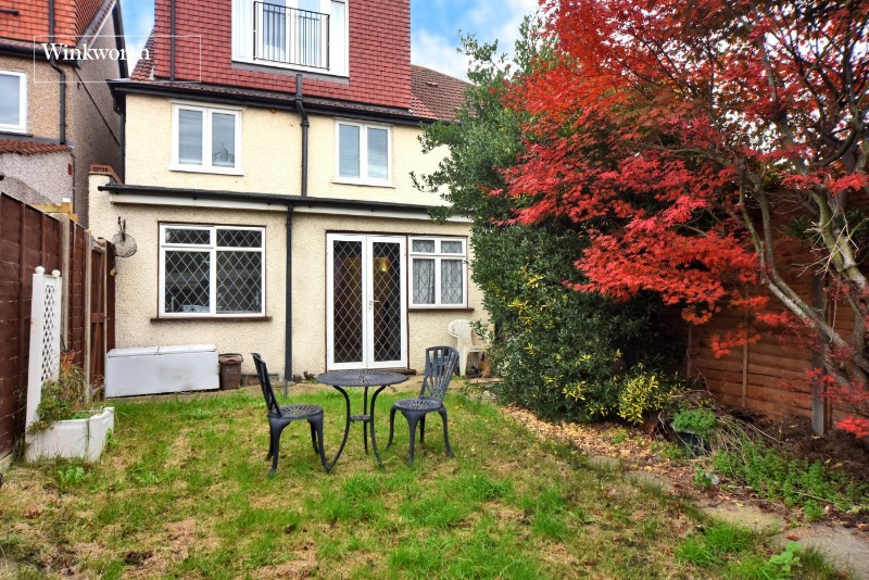 Gander Green Lane, Sutton, SM1