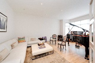 The Ridgeway, London, NW11