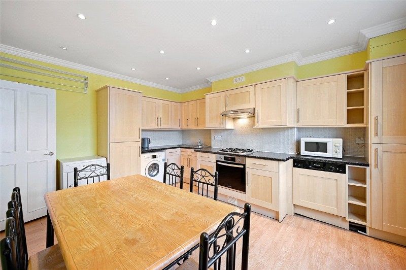 St Stephens Avenue, London, W12
