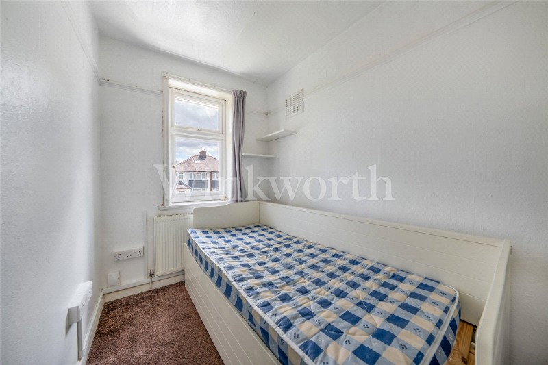 Cleveland Gardens, London, NW2