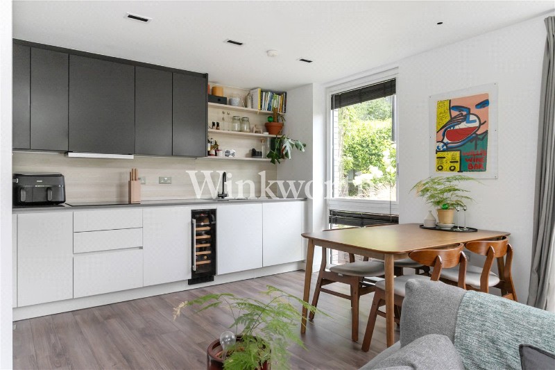 City View Apartments, Devan Grove, N4