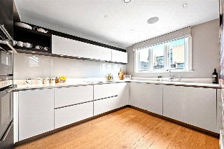 Strand, London, WC2R