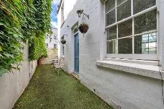 Kiels Cottages, Back Lane, London, NW3