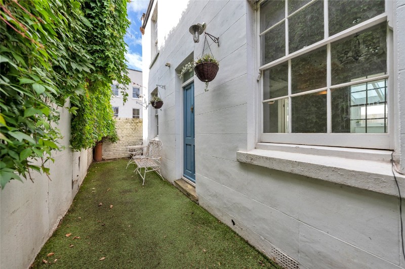 Kiels Cottages, Back Lane, London, NW3