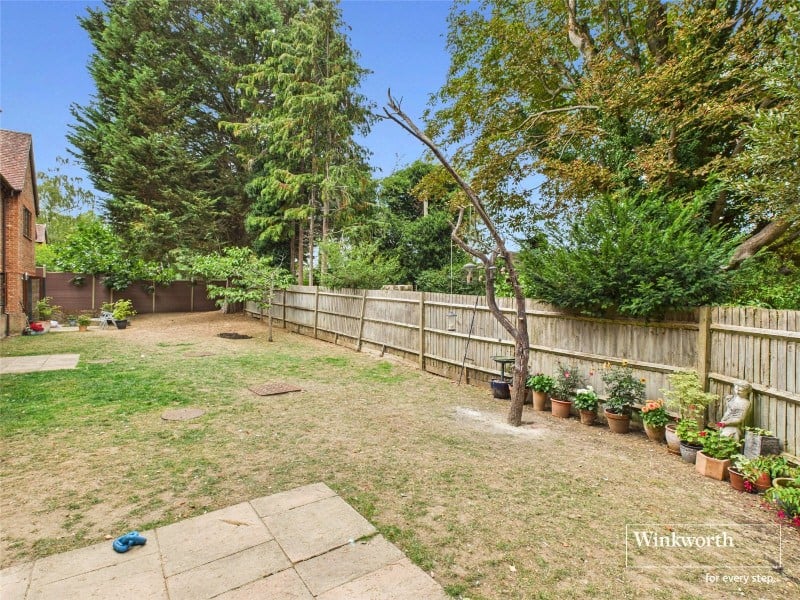 Denefield Gardens, Tilehurst, Reading, Berkshire, RG31