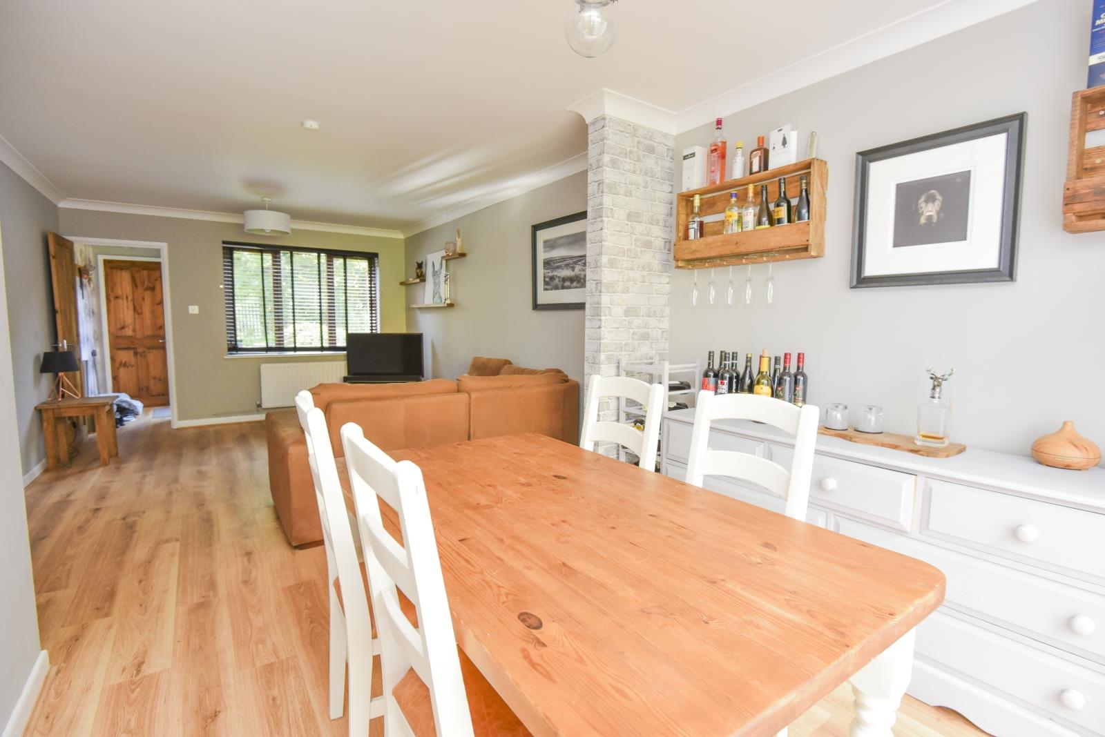 A DINING ROOM 2 DSC_