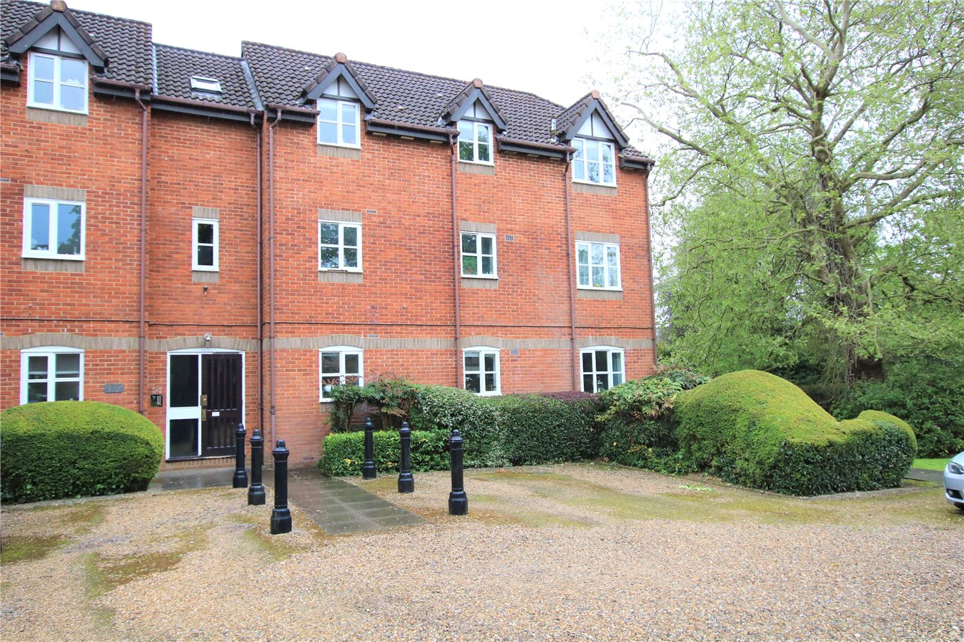 Ashdown House, Rembrandt Way, Reading, RG1 2 bedroom flat/apartment in Rembrandt Way