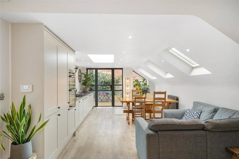 Carberry Road, London, SE19
