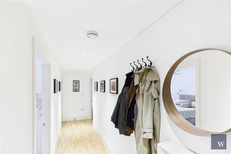 Streatham High Road, London, SW16