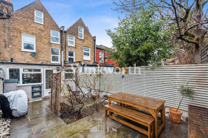 La Rose Lane, London, N15