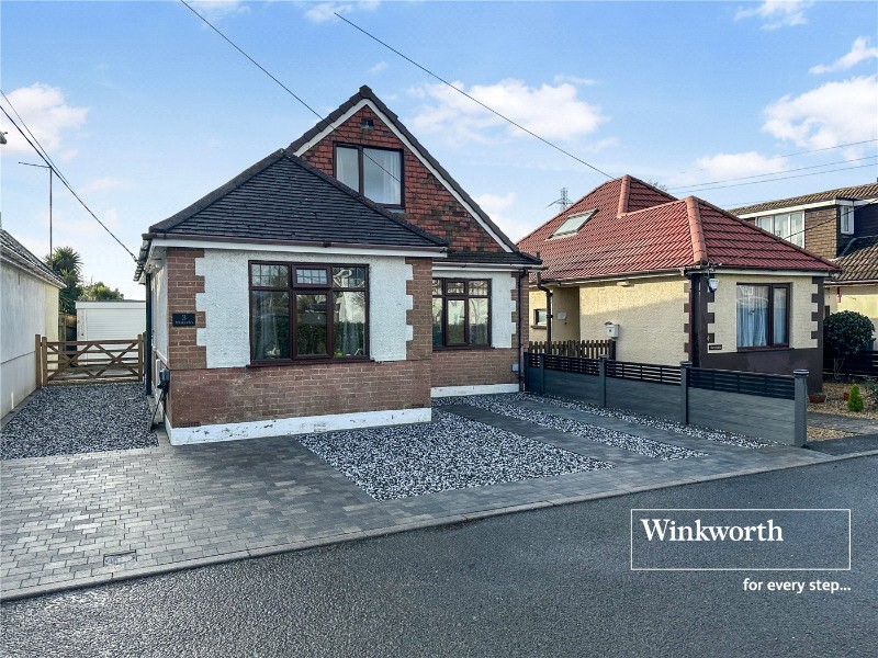 High Mead, Longham, Ferndown, Dorset, BH22