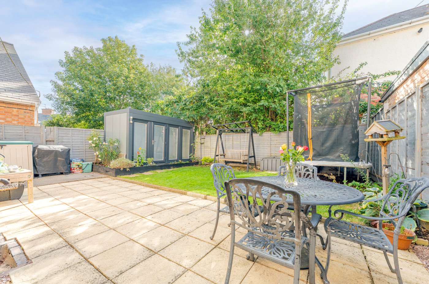 Terrace To Garden Ro