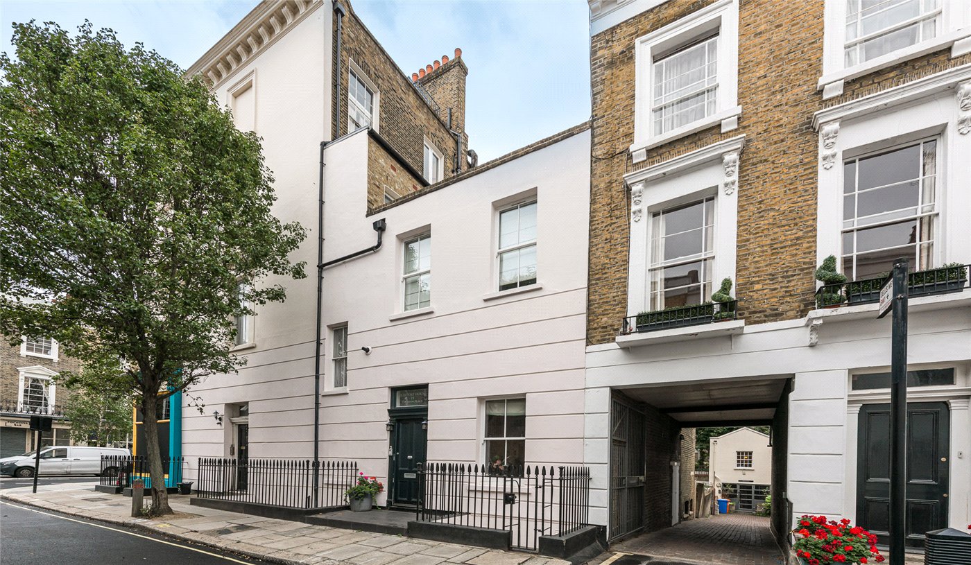 The Old Post House, Churton Place, London, SW1V