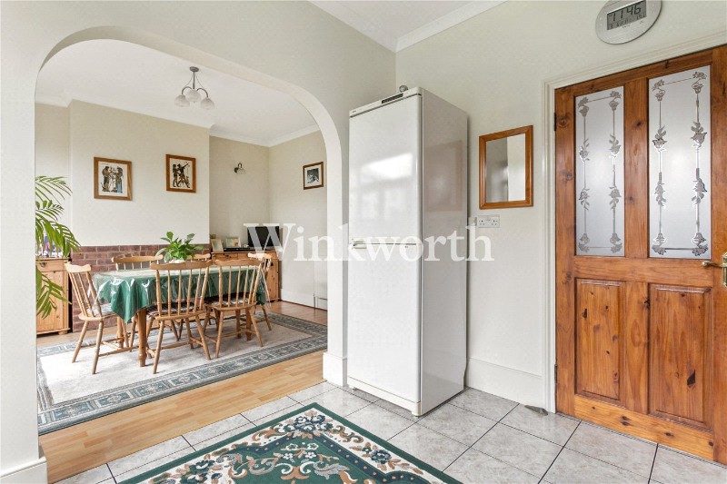 Belmont Avenue, London, N13