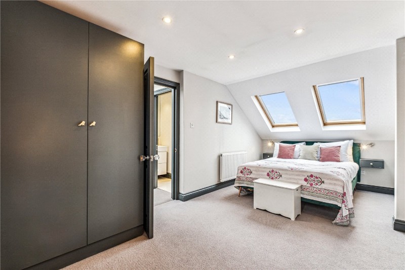 Balvernie Grove, Southfields, SW18