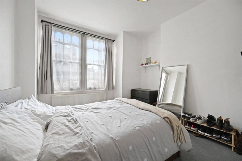 Collingbourne Road, London, W12