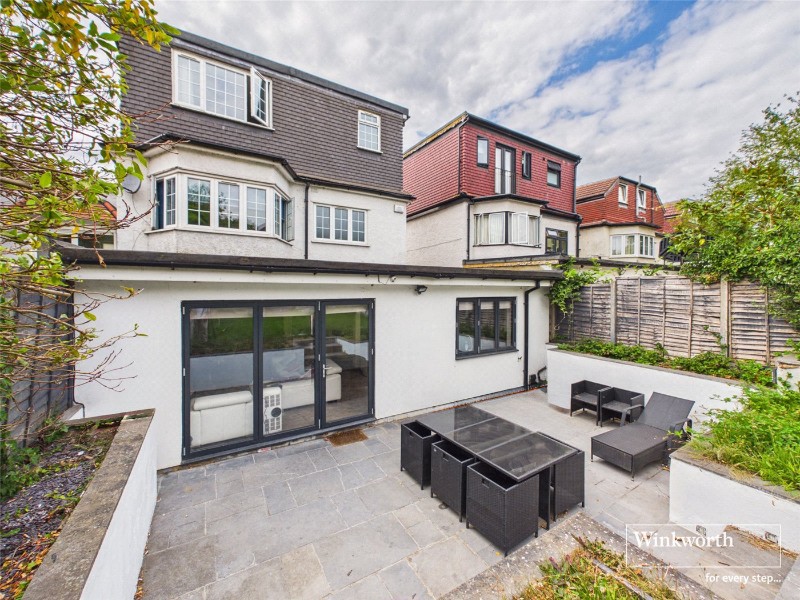 Colindeep Gardens, Hendon, London, United Kingdom, NW4