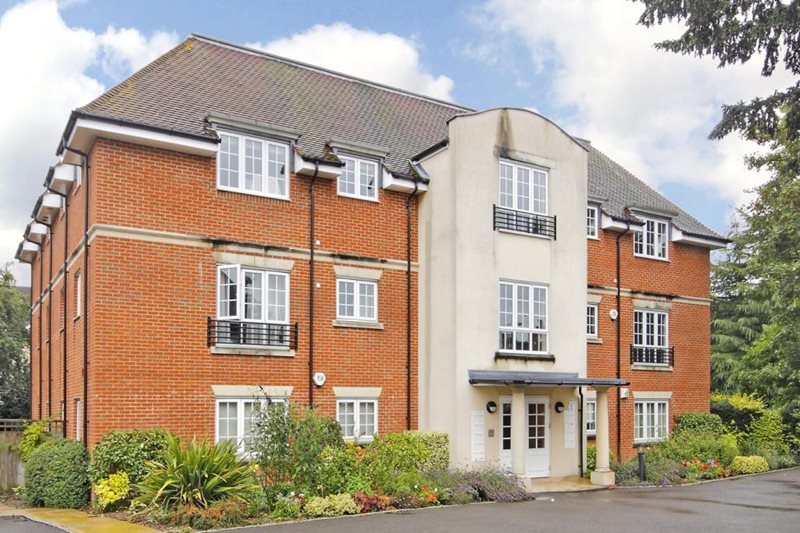 St. Johns Road, Newbury, Berkshire, RG14