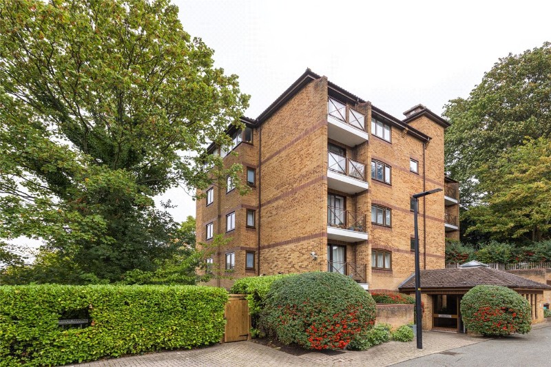 Kingswood Drive, London, SE19