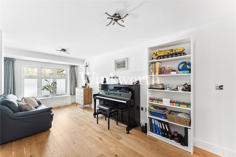 Westminster Drive, London, N13
