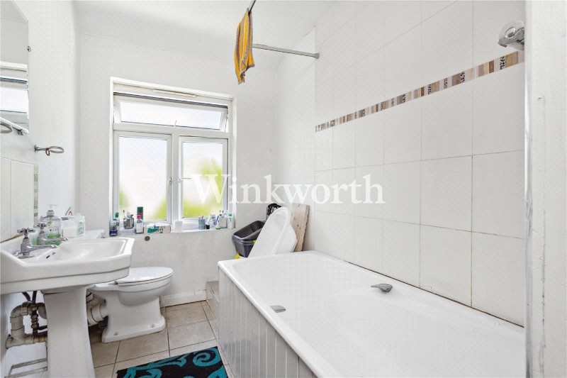 Ewart Grove, London, N22