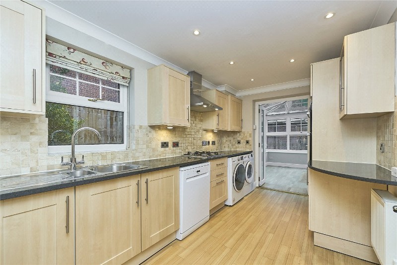 Saint Andrews Gardens, Cobham, Surrey, KT11